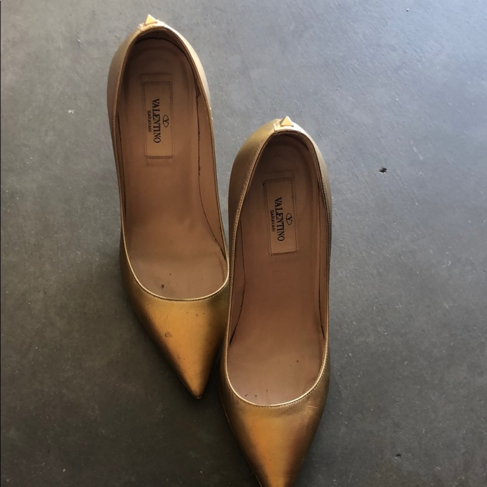 Valentino gold pumps